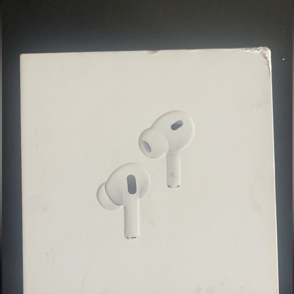 Airpods pro second generation charging case USED